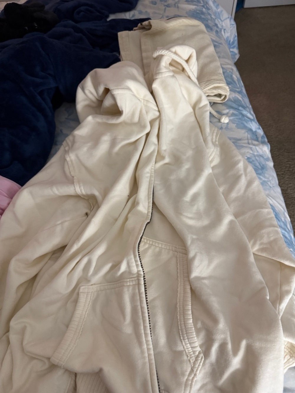 American Eagle Off-White Fleece Hoodie